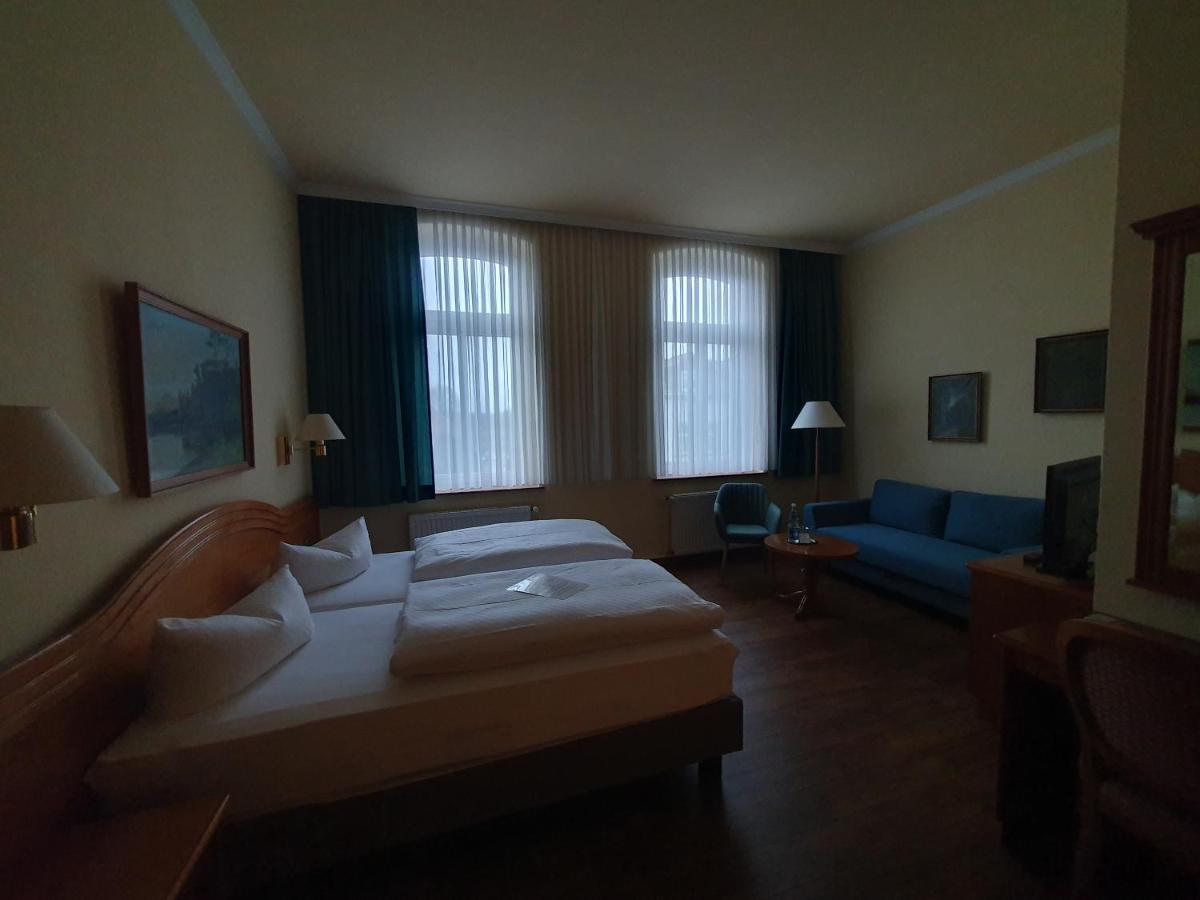 Hotel Fuerstenhof Rathenow Exterior photo